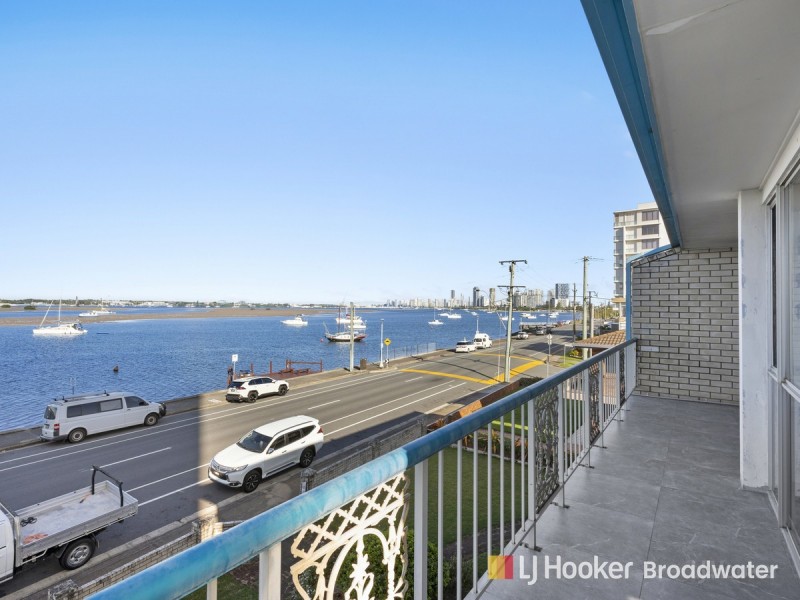 10/294 Marine Parade, Labrador QLD 4215