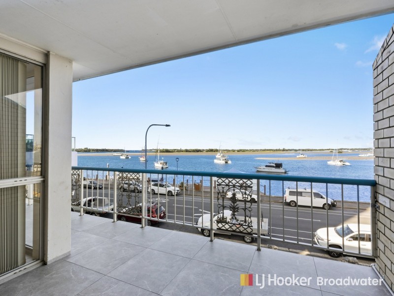 10/294 Marine Parade, Labrador QLD 4215