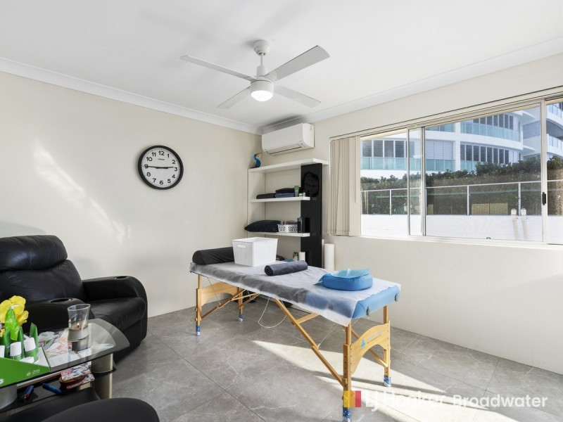 10/294 Marine Parade, Labrador QLD 4215