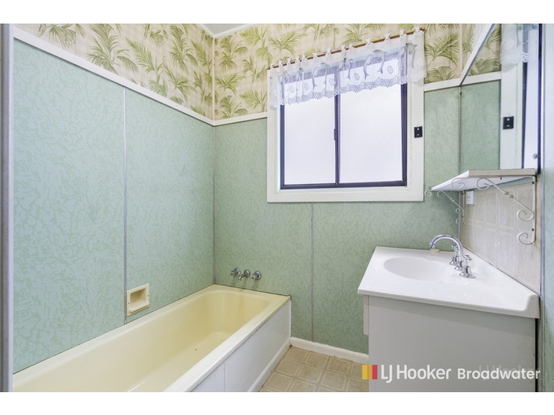135 Turpin Road, Labrador QLD 4215