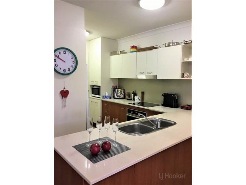 11/13-23 Bright Avenue, Labrador QLD 4215