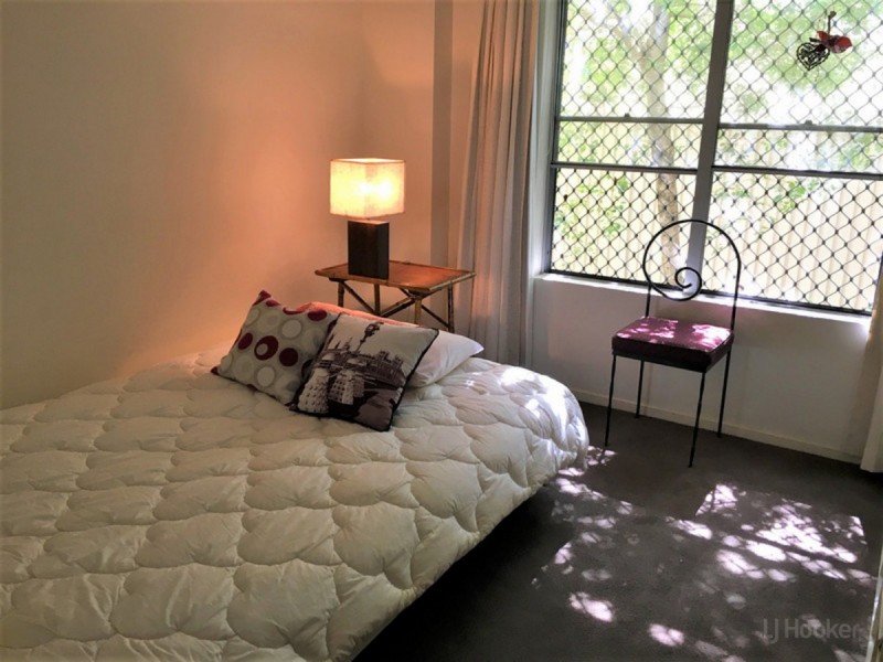 11/13-23 Bright Avenue, Labrador QLD 4215