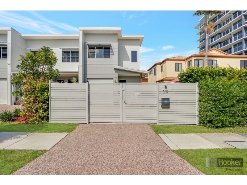 3/8 Bright Avenue, Labrador QLD 4215