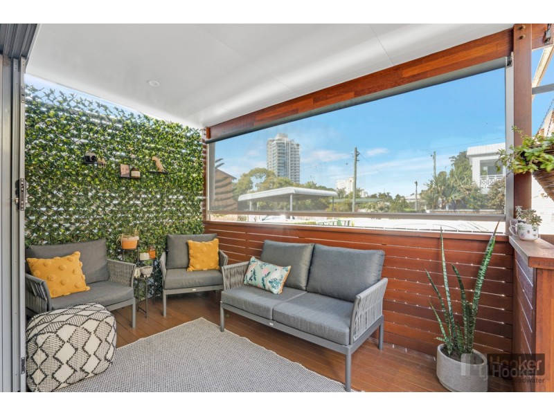 3/8 Bright Avenue, Labrador QLD 4215