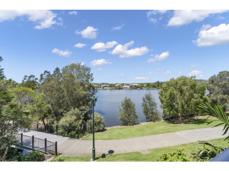 222/33 Lakefront Crescent, Varsity Lakes QLD 4227