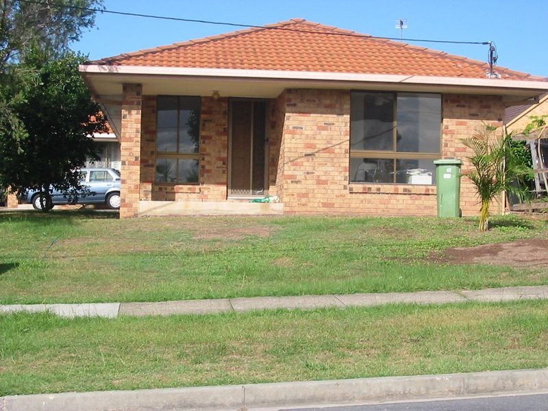 1/42 Harley Street, Labrador QLD 4215