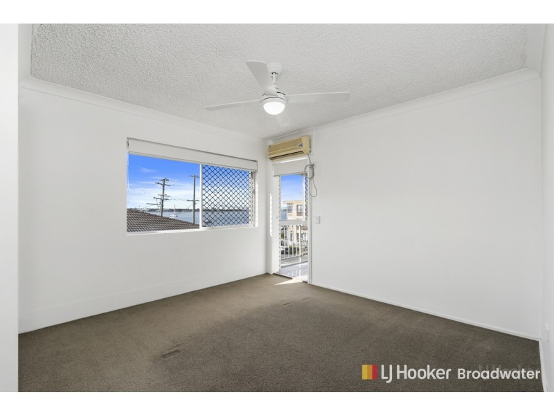 8/294 Marine Parade, Labrador QLD 4215