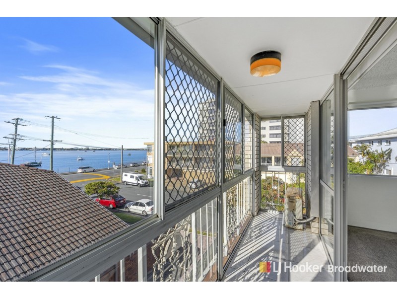 8/294 Marine Parade, Labrador QLD 4215