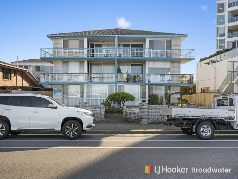 8/294 Marine Parade, Labrador QLD 4215