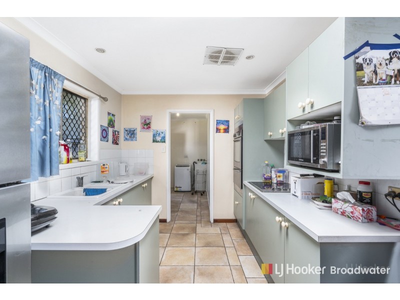 10 Rathbone Place, Labrador QLD 4215