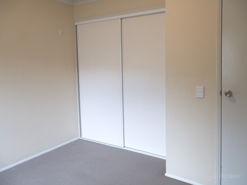 2/8 Academy Street, Oxenford QLD 4210