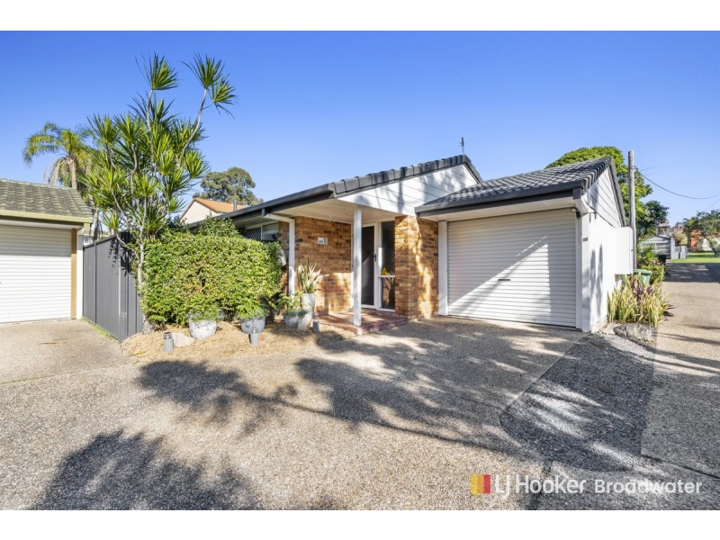10/26 Government Road, Labrador QLD 4215