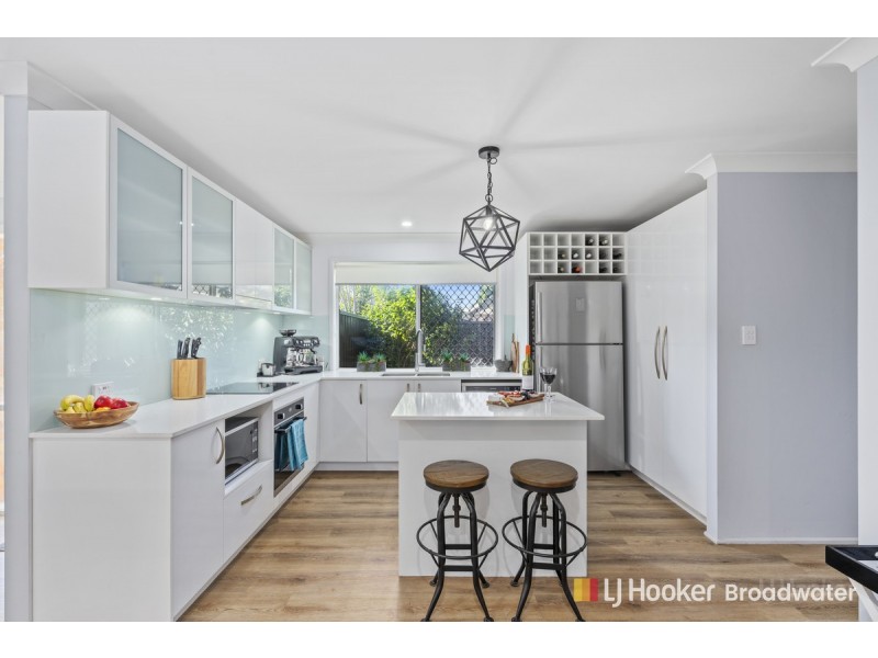 10/26 Government Road, Labrador QLD 4215