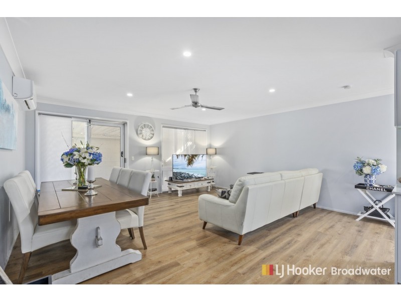 10/26 Government Road, Labrador QLD 4215