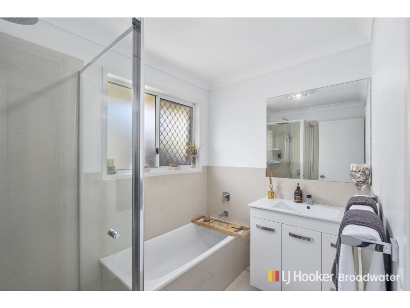 10/26 Government Road, Labrador QLD 4215