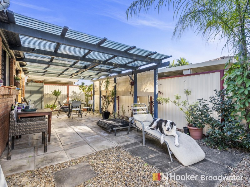 2/19 Stephenson Street, Labrador QLD 4215