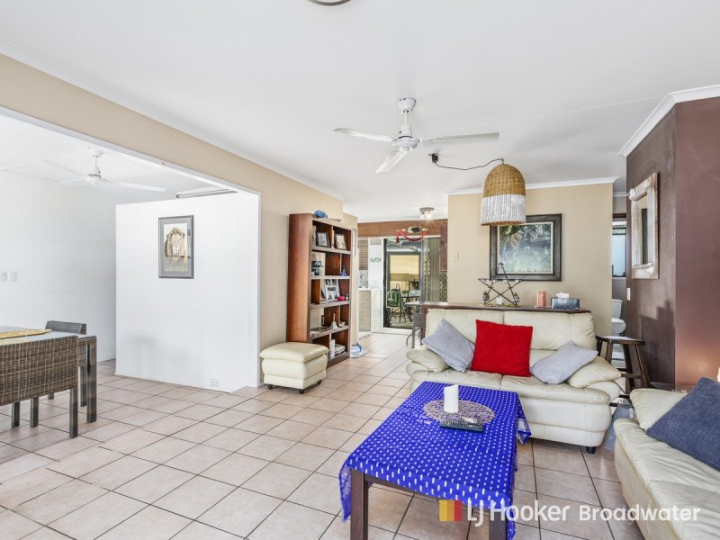 2/19 Stephenson Street, Labrador QLD 4215