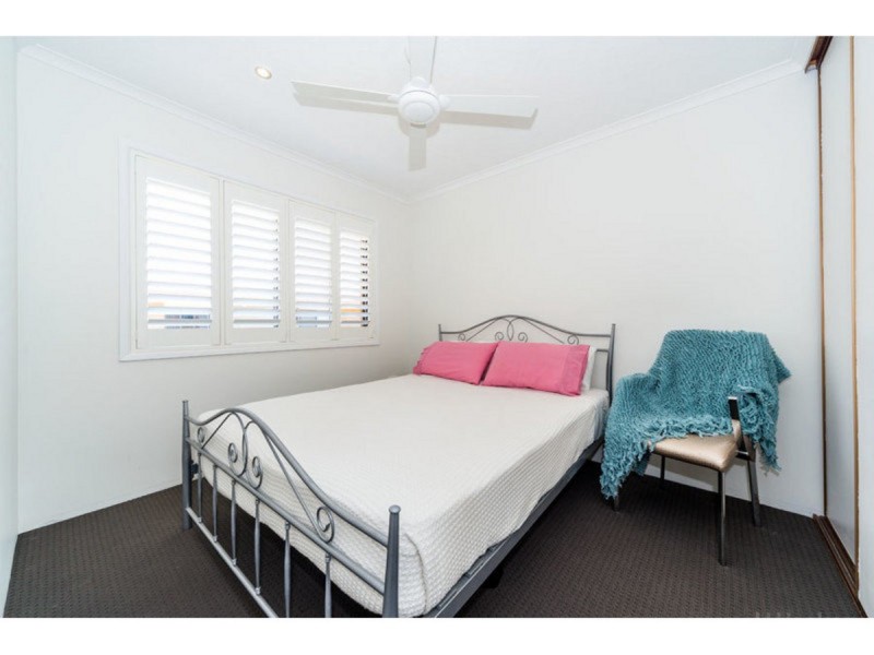 9/32 Imperial Parade, Labrador QLD 4215