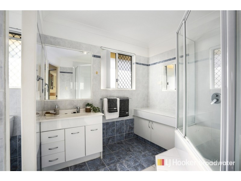 27 Zoeller Drive, Parkwood QLD 4214