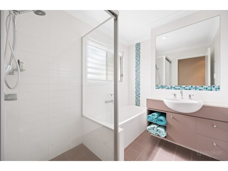 5/411 Oxley Drive, Runaway Bay QLD 4216