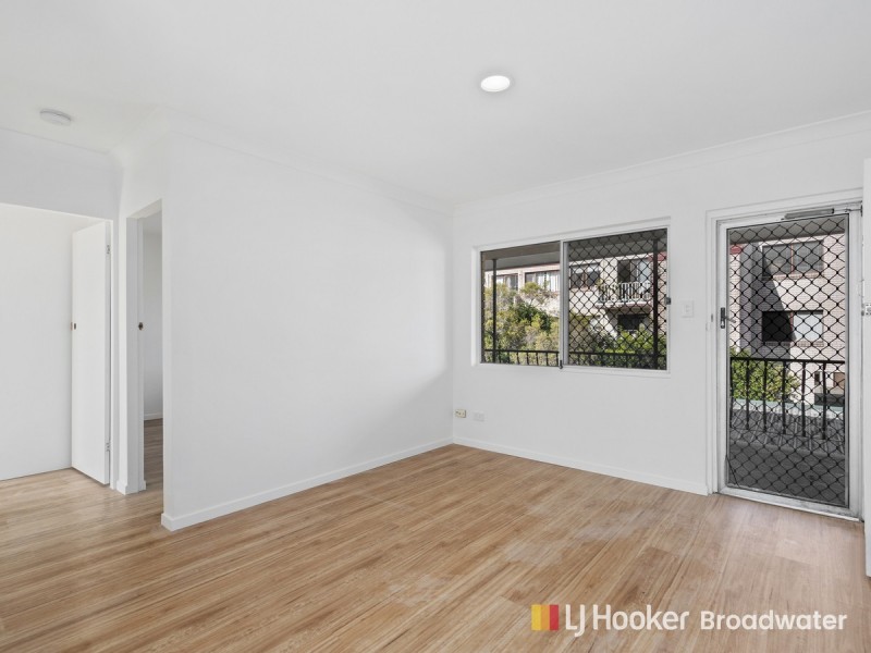 6/161 Muir Street, Labrador QLD 4215