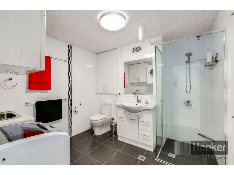 19/224 Marine Parade, Labrador QLD 4215