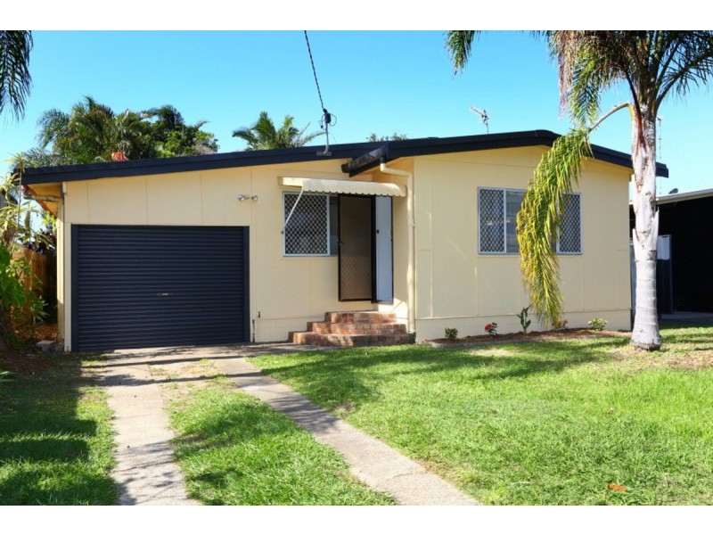 11 Nevenia Street, Labrador QLD 4215