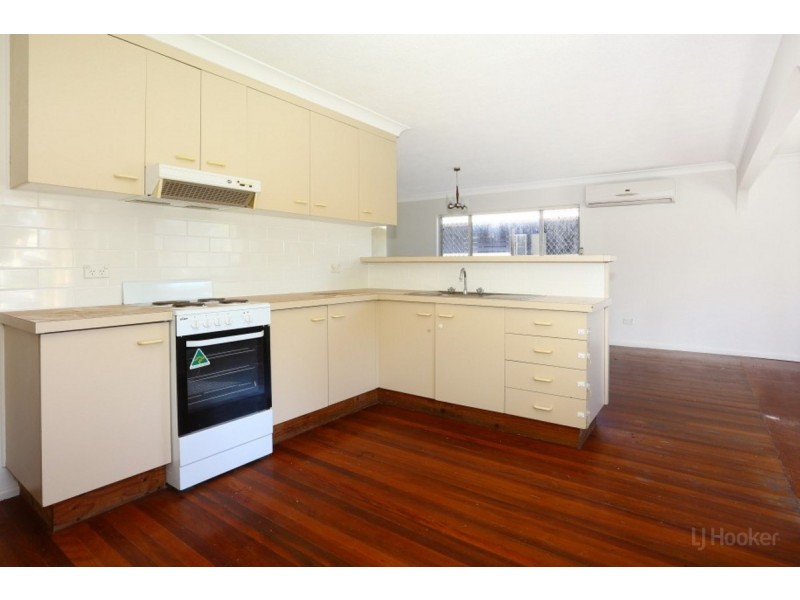 11 Nevenia Street, Labrador QLD 4215