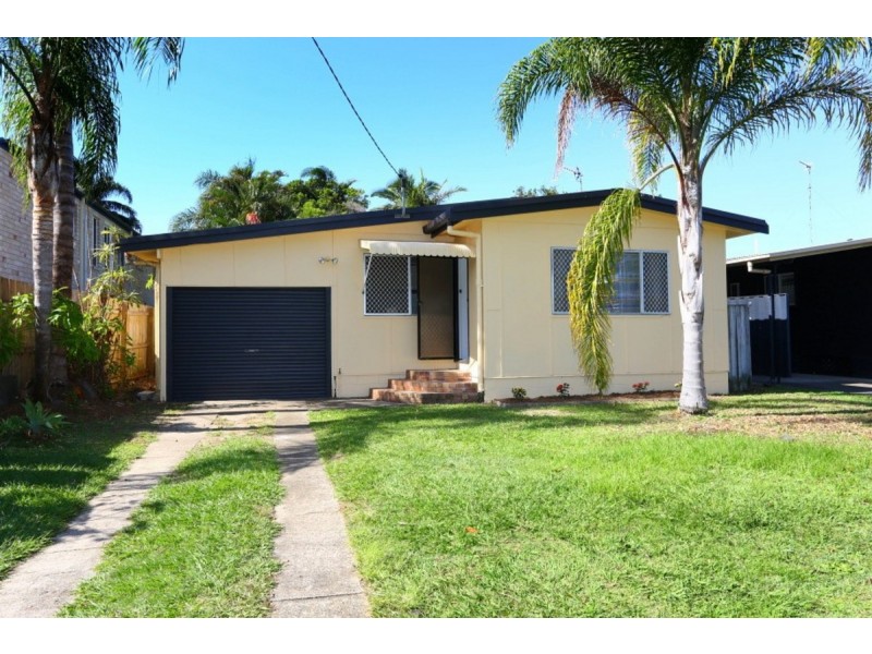 11 Nevenia Street, Labrador QLD 4215