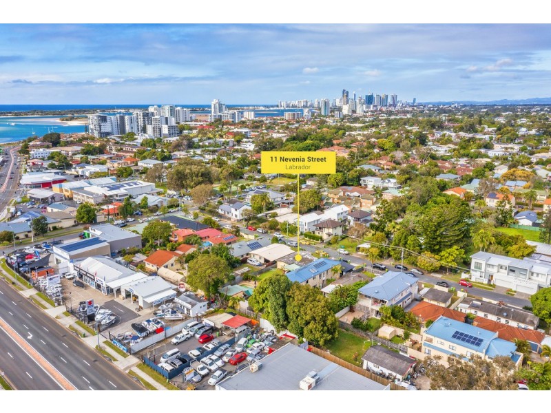 11 Nevenia Street, Labrador QLD 4215