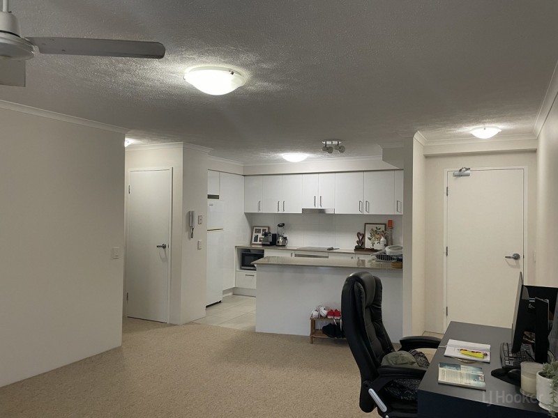 10/8 Ahern Street, Labrador QLD 4215