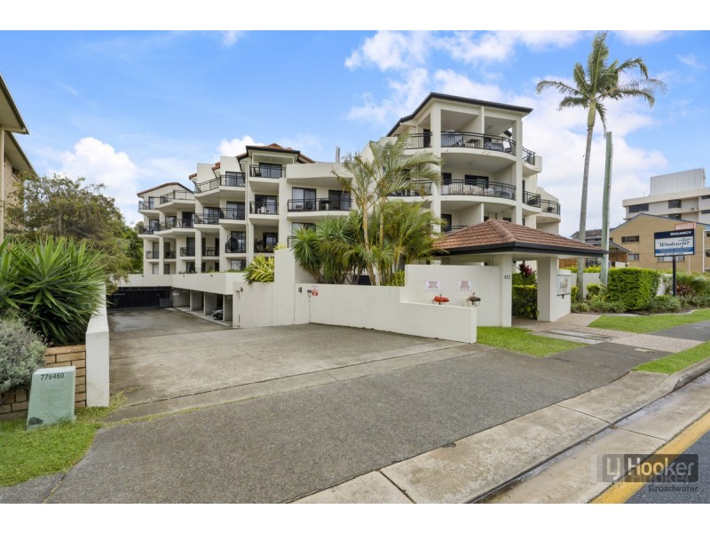 2/452 Marine Parade, Biggera Waters QLD 4216
