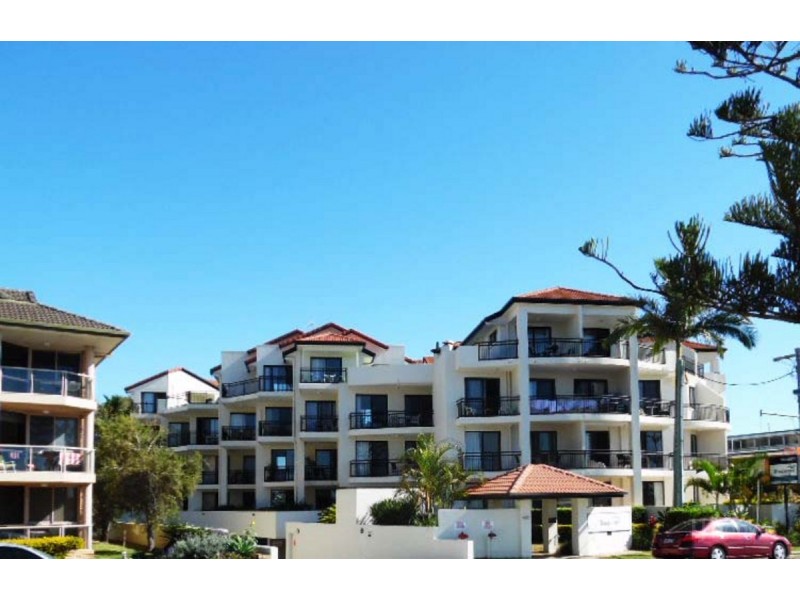 2/452 Marine Parade, Biggera Waters QLD 4216