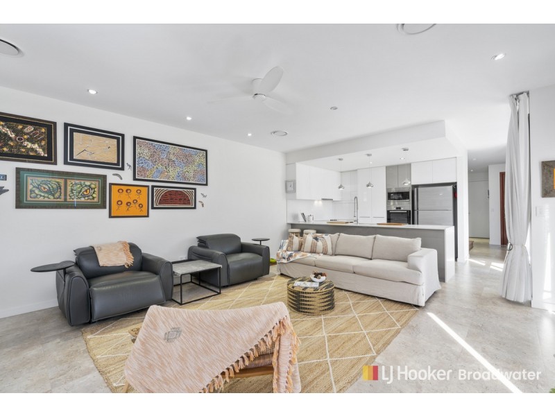 1/6 Kenmar Street, Labrador QLD 4215