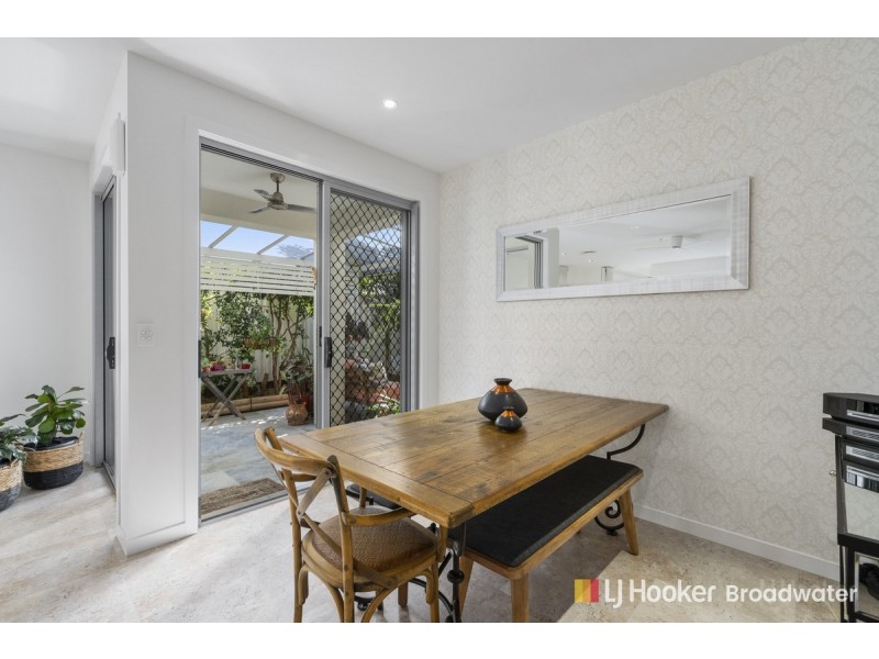 1/6 Kenmar Street, Labrador QLD 4215