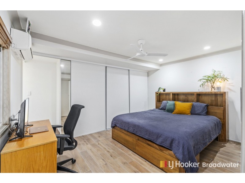 24 Turana Street, Coombabah QLD 4216