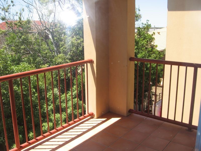 11/89 Frank Street, Labrador QLD 4215