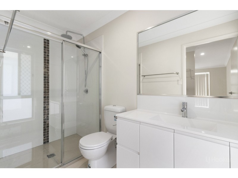 22a Jimmieson Avenue, Labrador QLD 4215