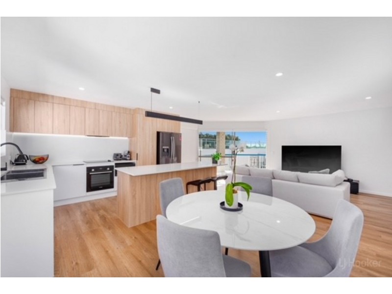 11/294 Marine Parade, Labrador QLD 4215