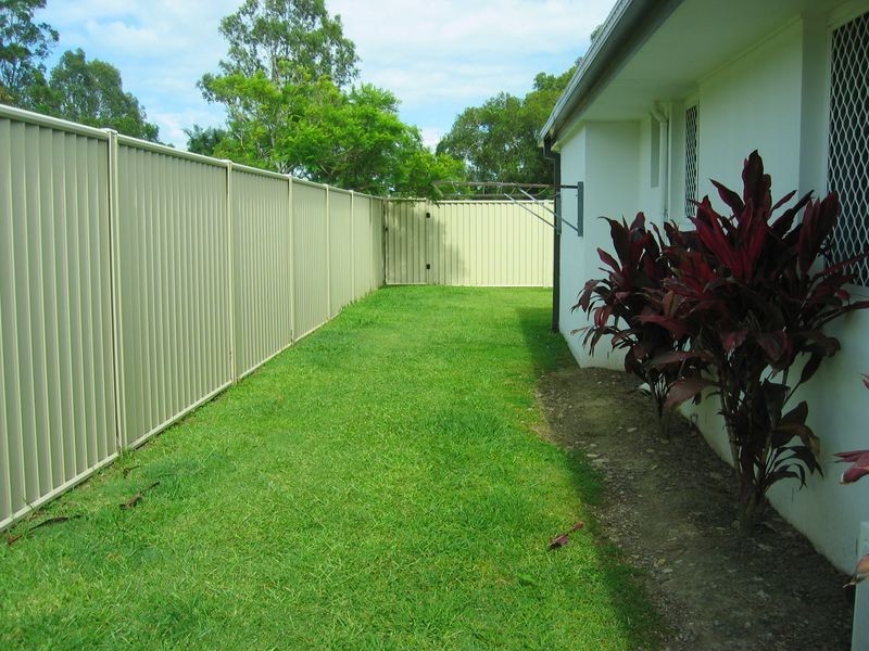 1/130 Kumbari Avenue, Labrador QLD 4215