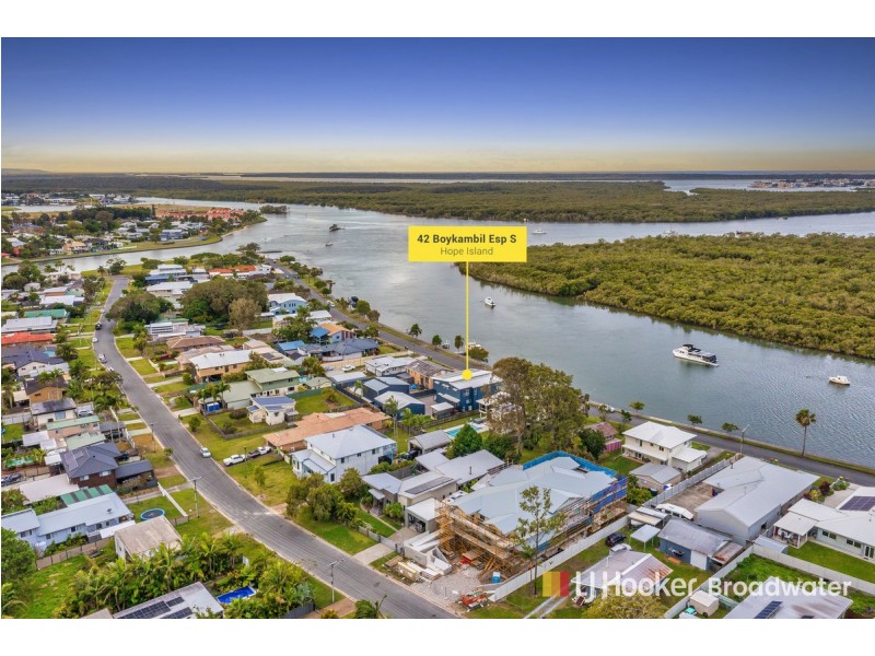 42 Boykambil Esplanade, Hope Island QLD 4212