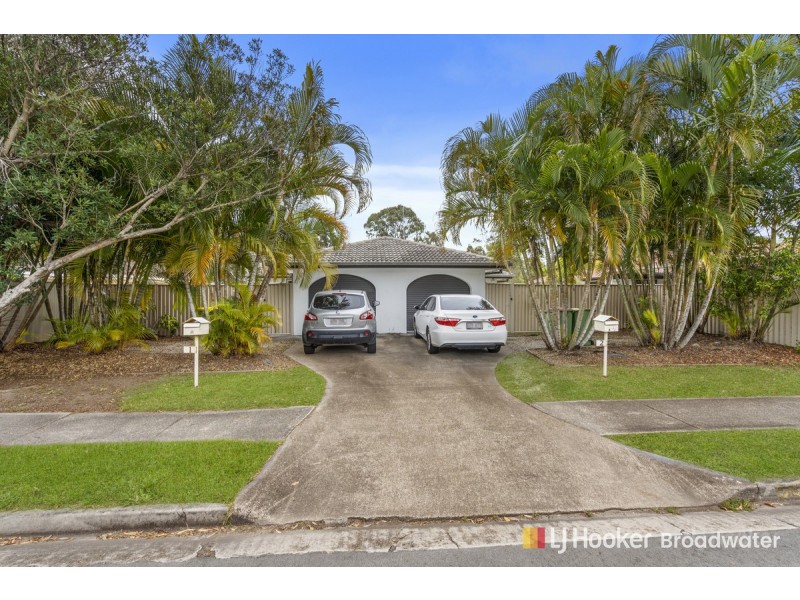 1-2/130 Kumbari Avenue, Labrador QLD 4215