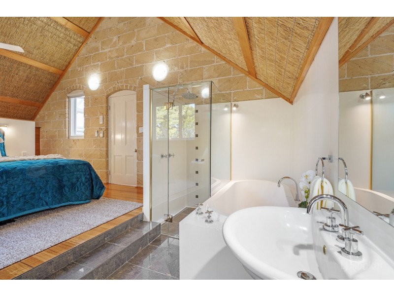 2/57 Stevens Street, Southport QLD 4215