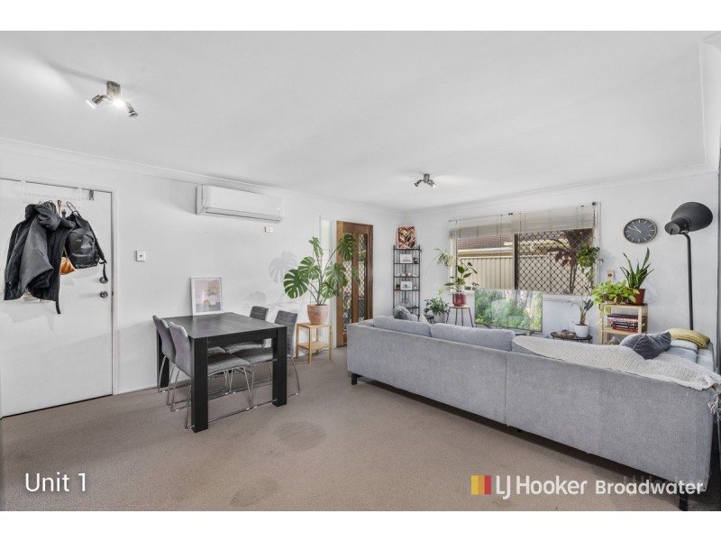 1/130 Kumbari Avenue, Labrador QLD 4215