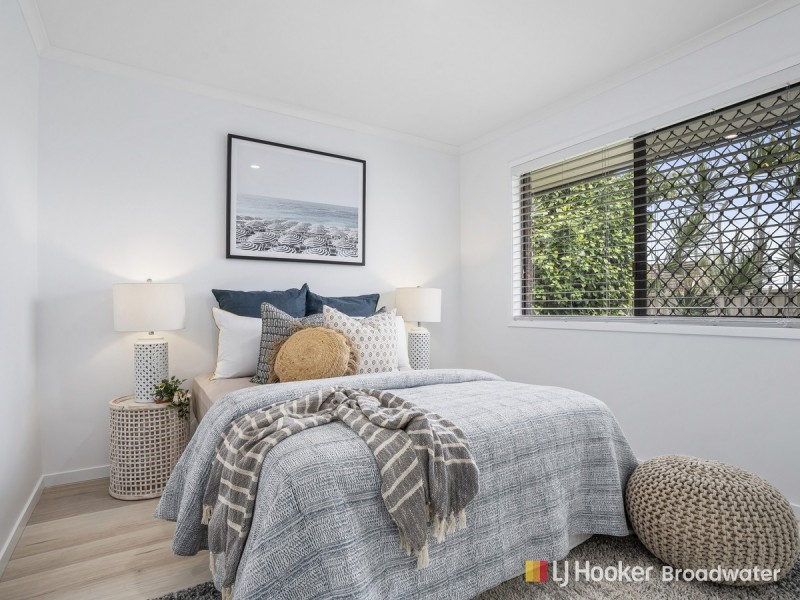 2/51 Government Road, Labrador QLD 4215