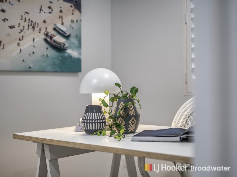 2/51 Government Road, Labrador QLD 4215