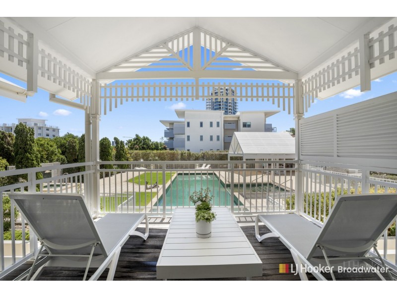 5/212-214 Marine Parade, Labrador QLD 4215