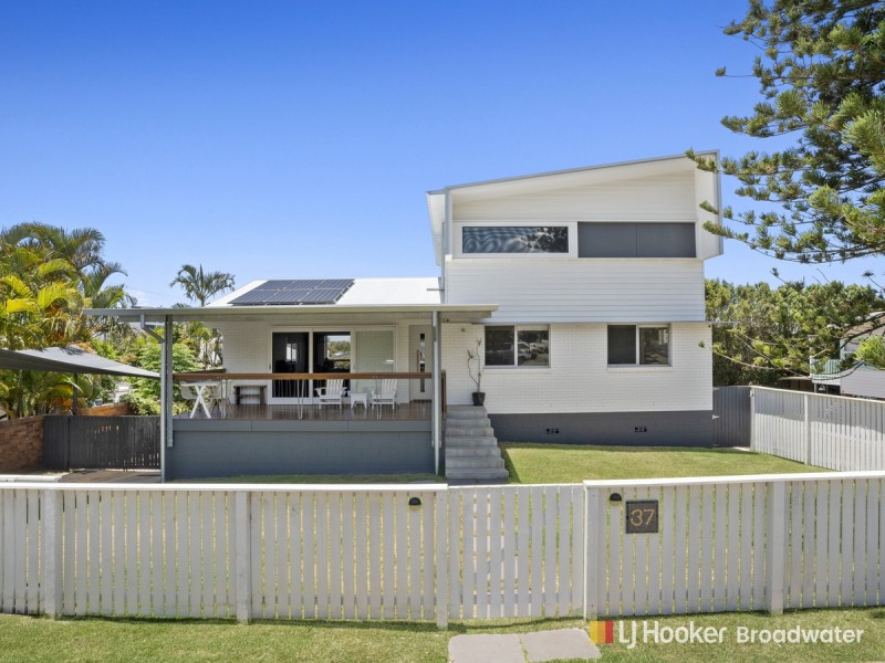 37 Echlin Street, Labrador QLD 4215