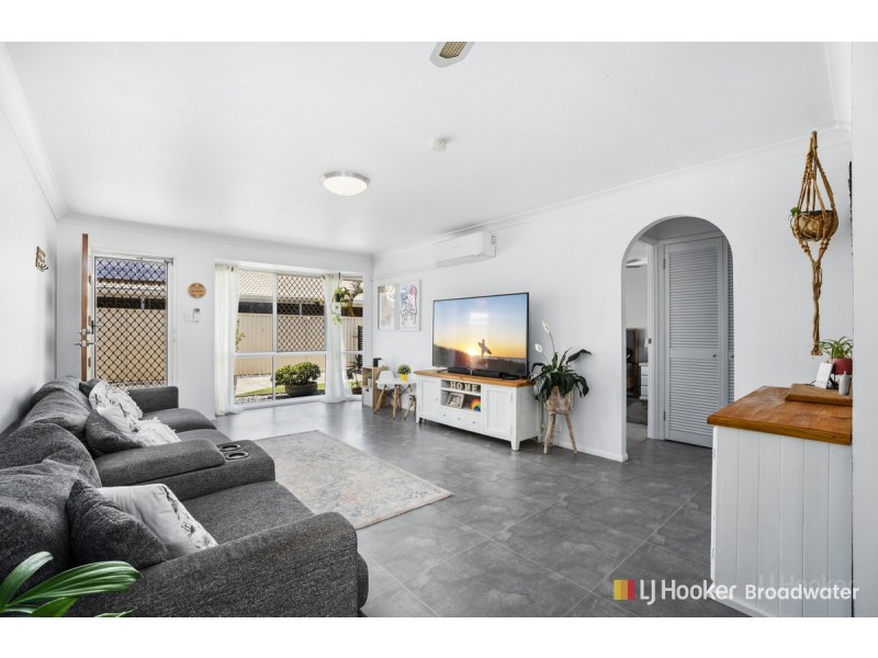 2/13 Coventry Court, Labrador QLD 4215