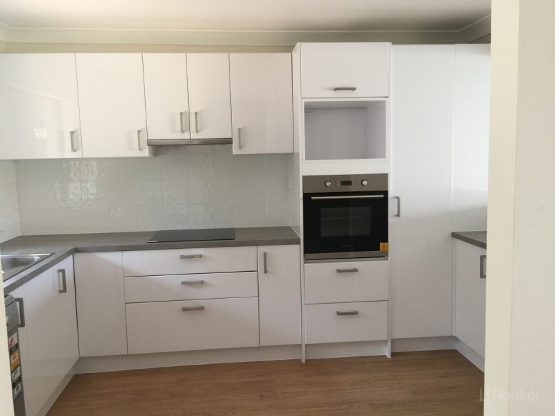 1/112 Bayview Street, Runaway Bay QLD 4216